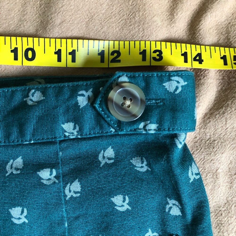 Kimchi Blue Urban Outfitters button front high waisted green retro shorts size 4 - Picture 5 of 9